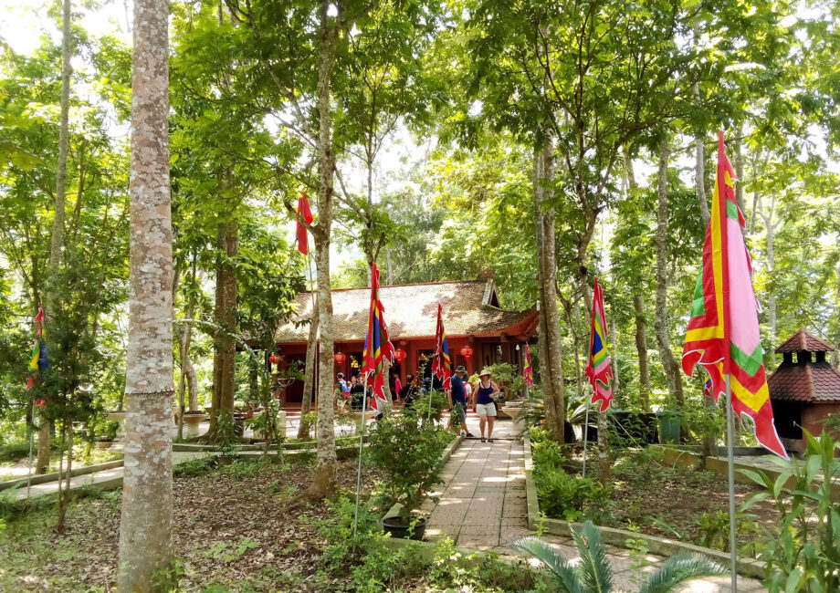 The An Ma Temple: A millenary sanctuary in the heart of Ba Be Lake