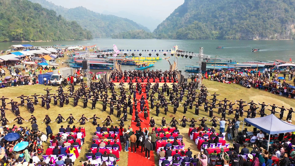 Festival Long Tong at Ba Be